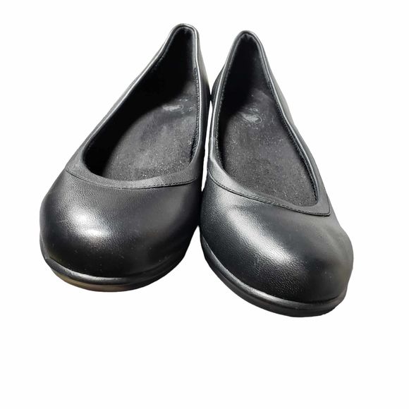 Crocs Grace Heel size 7 Leather Comfort Slip on Short Heel Pump No Box - Picture 3 of 8